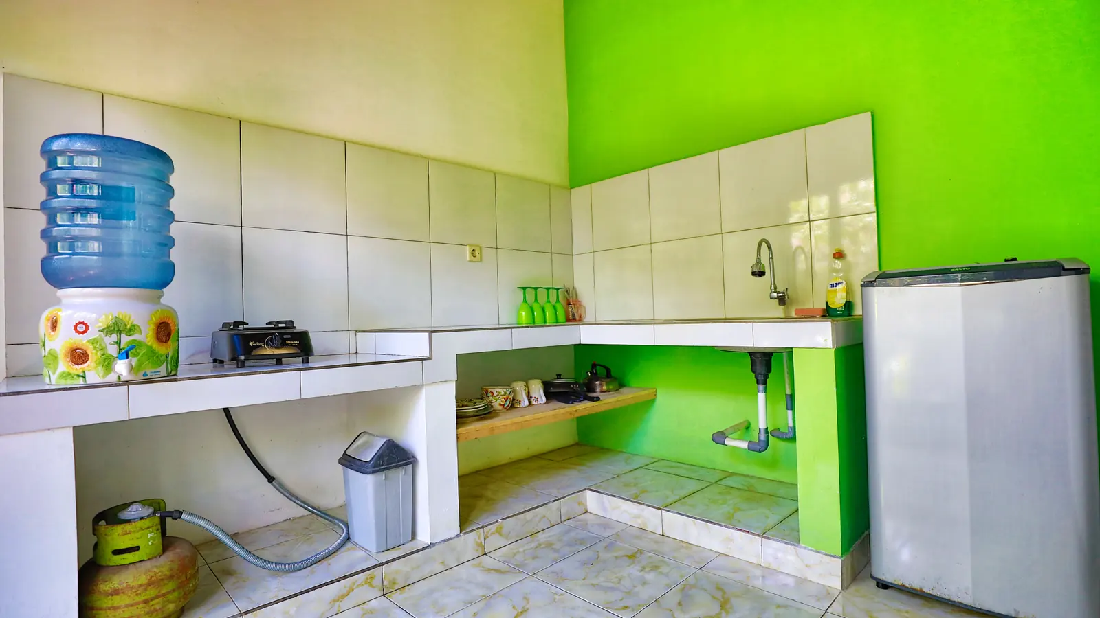 Leaf bungalow, 3