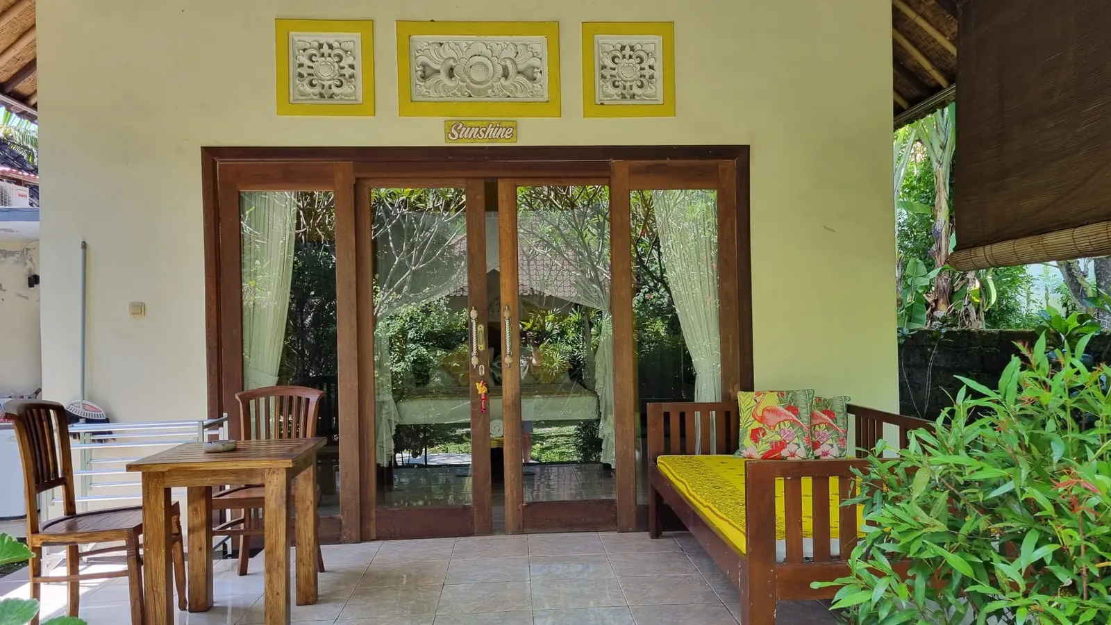 Sunshine bungalow
