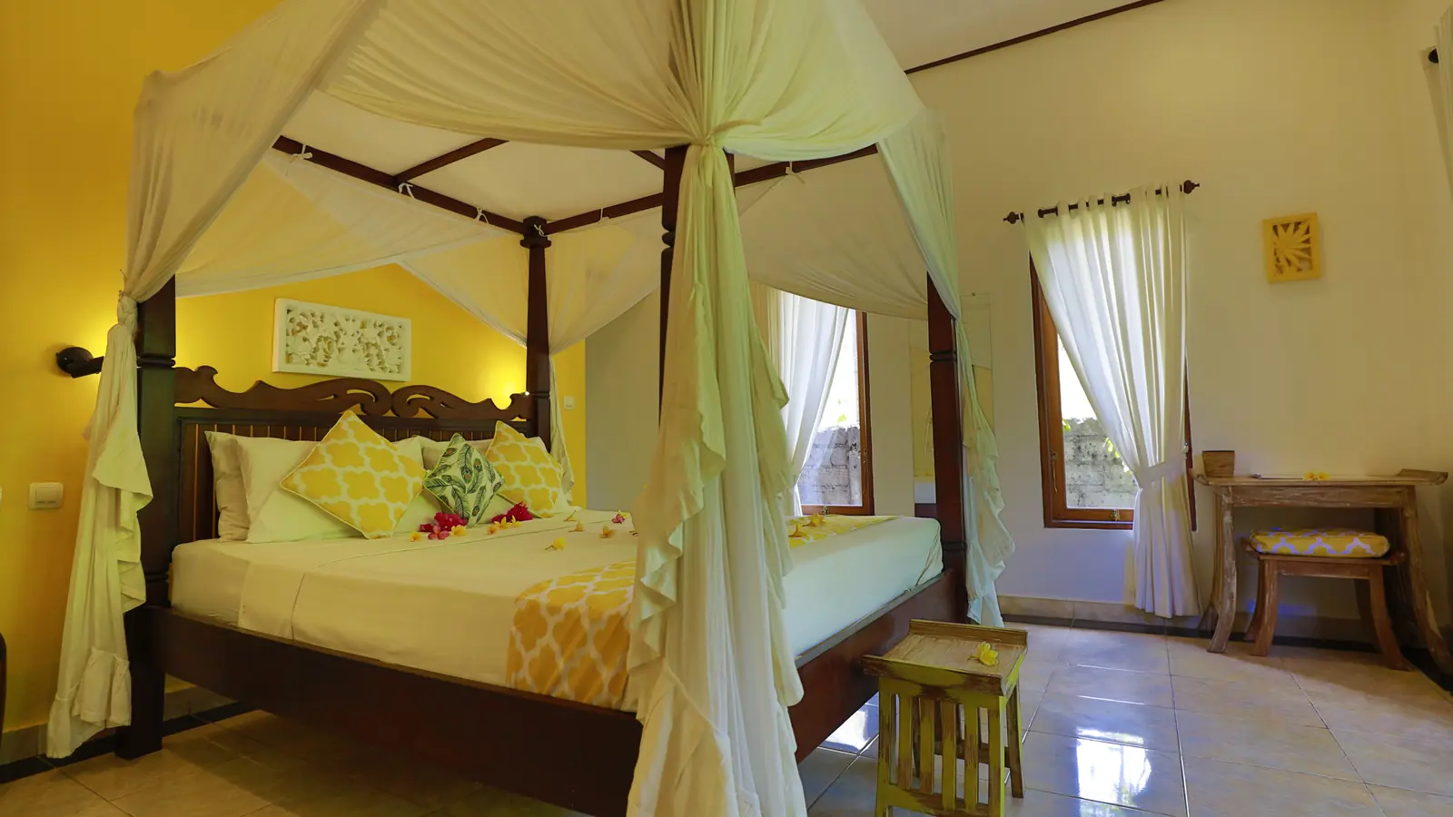 Sunshine bungalow, 2